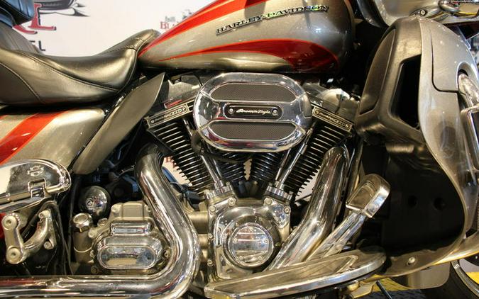 2016 Harley-Davidson® FLTRUSE - CVO™ Road Glide Ultra®