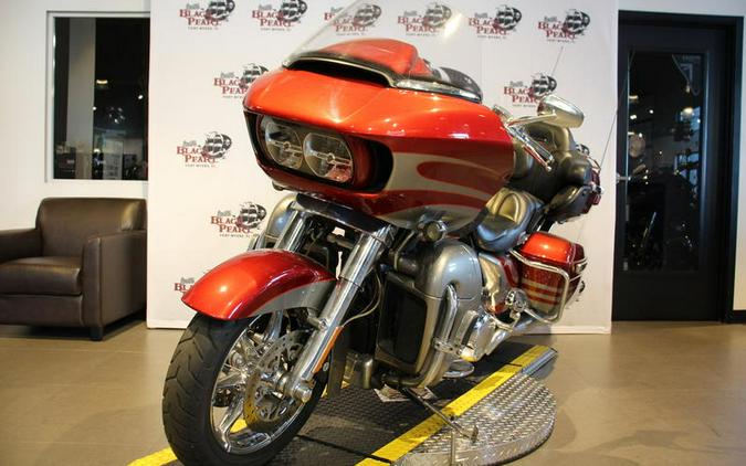 2016 Harley-Davidson® FLTRUSE - CVO™ Road Glide Ultra®