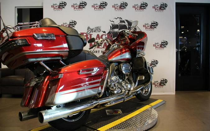 2016 Harley-Davidson® FLTRUSE - CVO™ Road Glide Ultra®