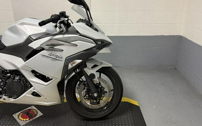 2025 Kawasaki Ninja® 500