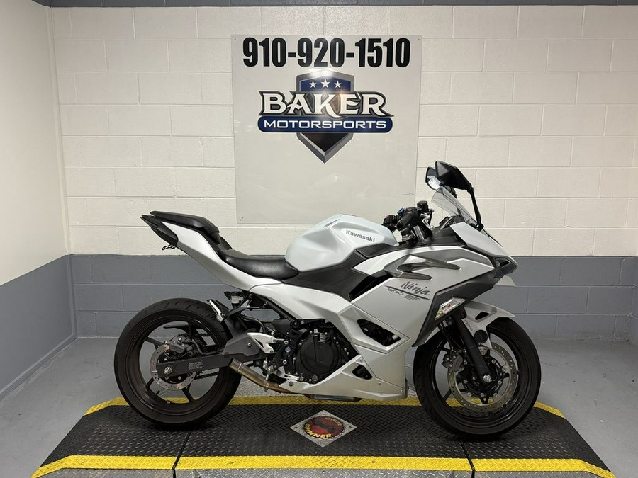 2025 Kawasaki Ninja® 500