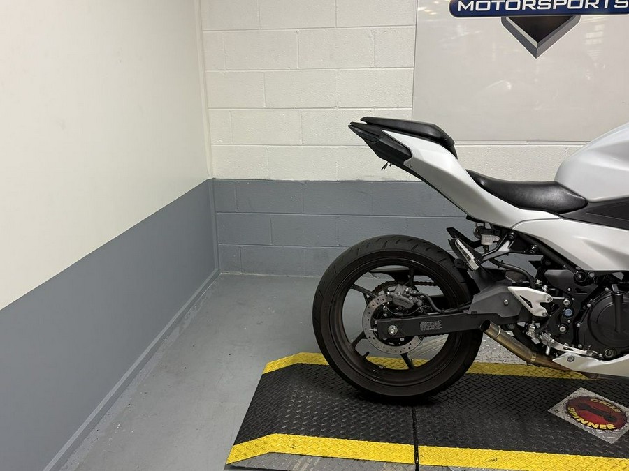 2025 Kawasaki Ninja® 500