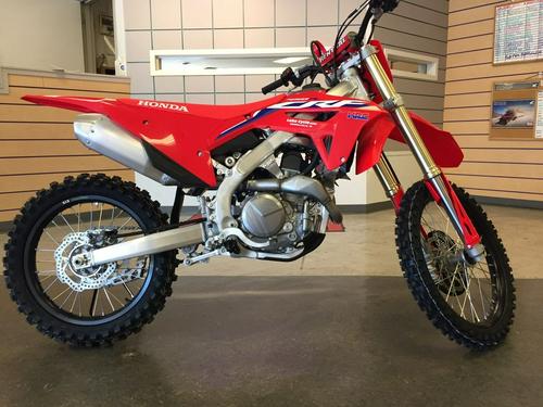 2021 Honda CRF450R Review (12 First Ride Fast Facts from Glen Helen)