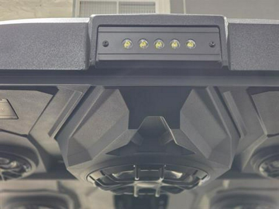 2025 Can-Am Defender MAX Lone Star