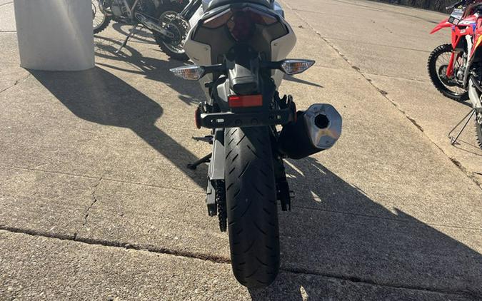 2025 Kawasaki Ninja 500 ABS Passion Red/Metallic Flat Spark Bla