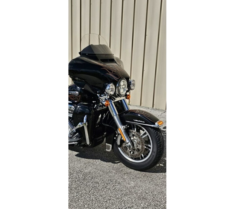 2018 Harley-Davidson Trike FLHTCUTG - Tri Glide Ultra
