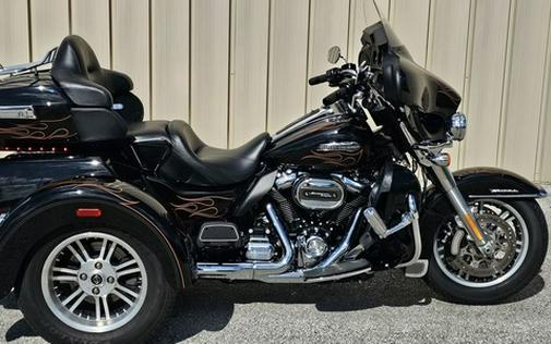 2018 Harley-Davidson Trike FLHTCUTG - Tri Glide Ultra