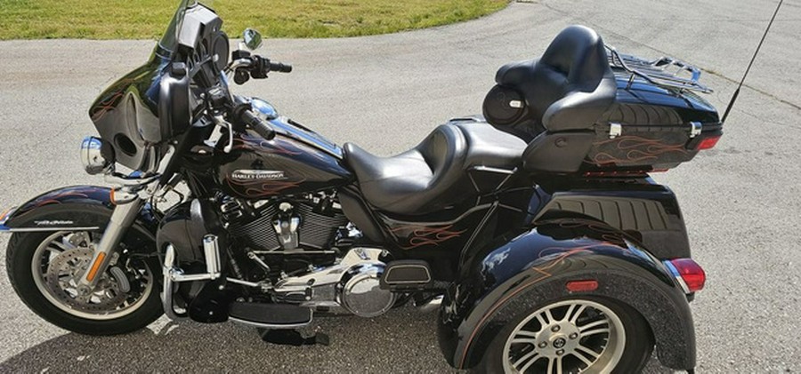 2018 Harley-Davidson Trike FLHTCUTG - Tri Glide Ultra