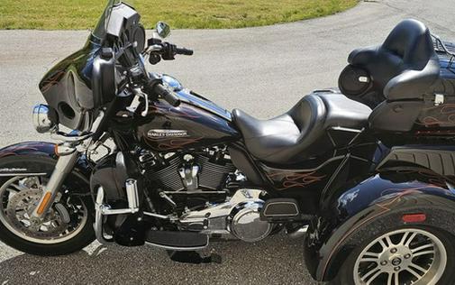 2018 Harley-Davidson Trike FLHTCUTG - Tri Glide Ultra