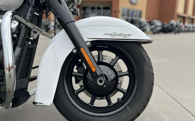 2025 Harley-Davidson® FLHC Heritage Classic White Onyx