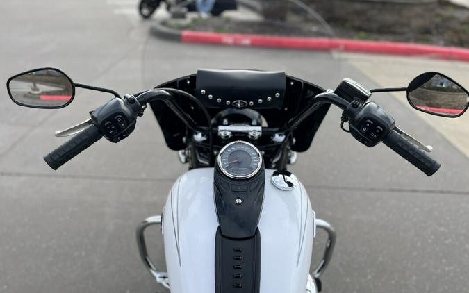 2025 Harley-Davidson® FLHC Heritage Classic White Onyx