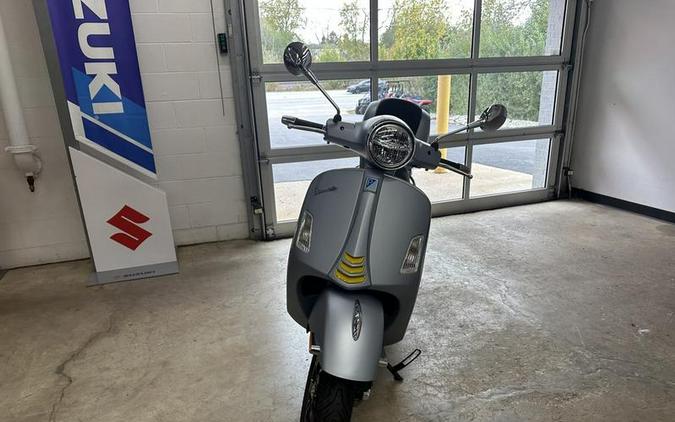2021 Vespa GTS Super 300 Tech