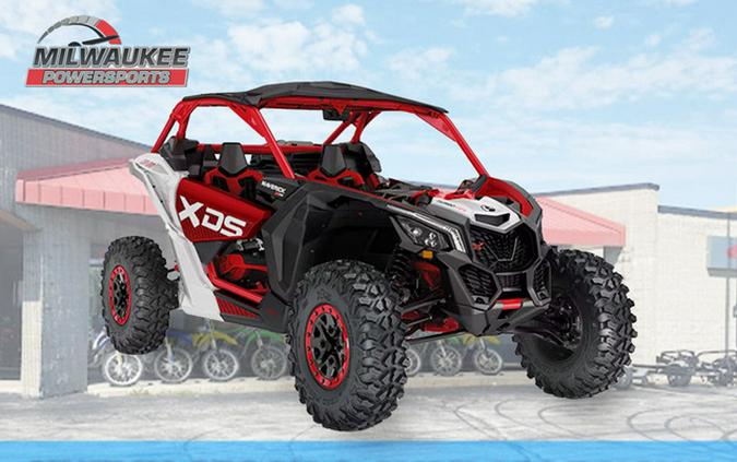 2025 Can-Am Maverick X3 X ds Turbo RR Fiery Red & Hyper Silver X ds TURBO RR