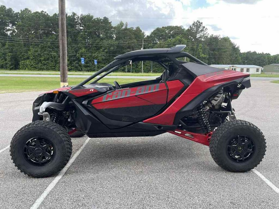 2024 Can-Am® Maverick R