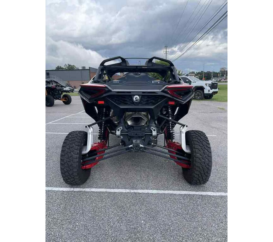 2024 Can-Am® Maverick R