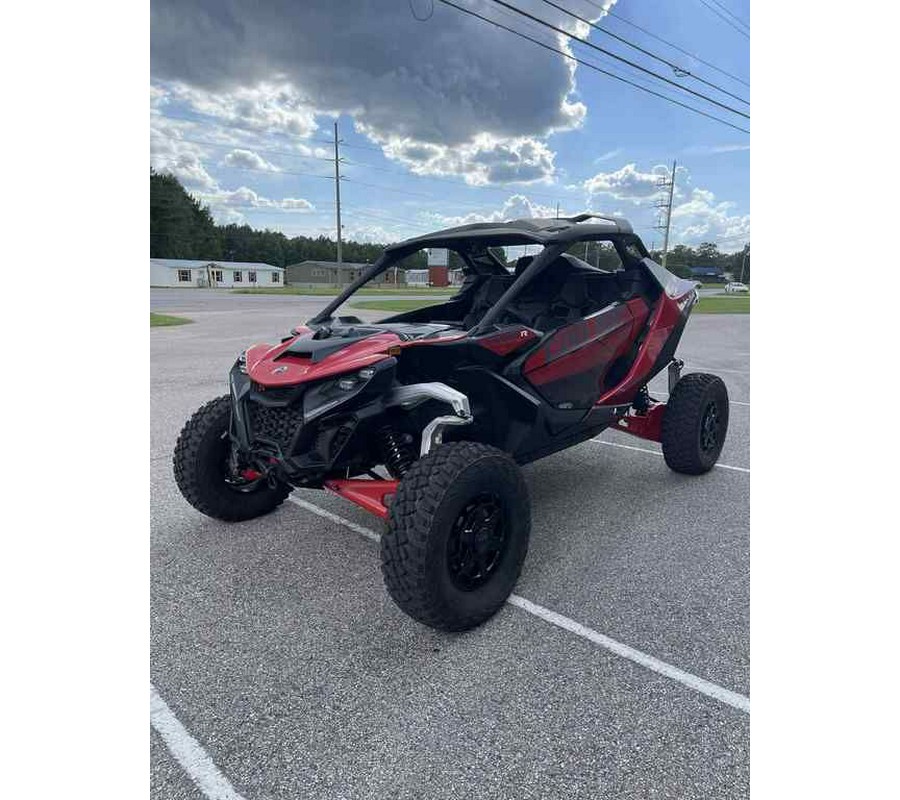 2024 Can-Am® Maverick R