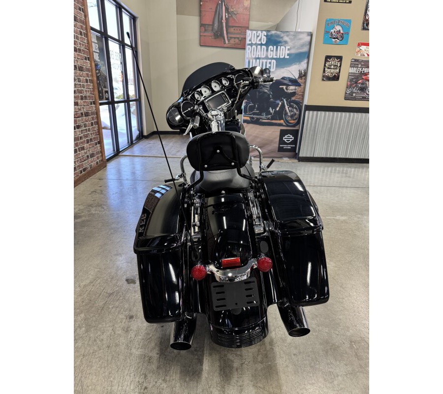 2017 Harley-Davidson Street Glide Special