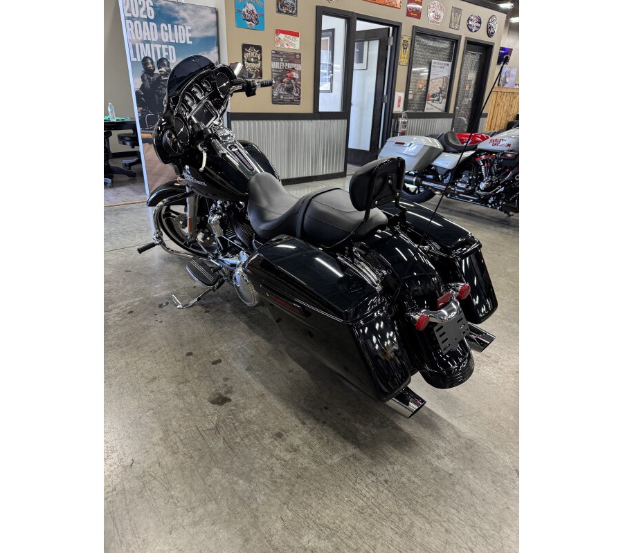 2017 Harley-Davidson Street Glide Special