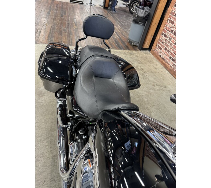 2017 Harley-Davidson Street Glide Special