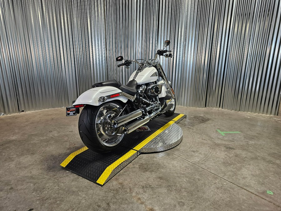 2026 Harley-Davidson Fat Boy White Onyx Pearl Chrome Trim