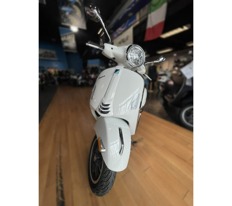 2024 Vespa GTS 300