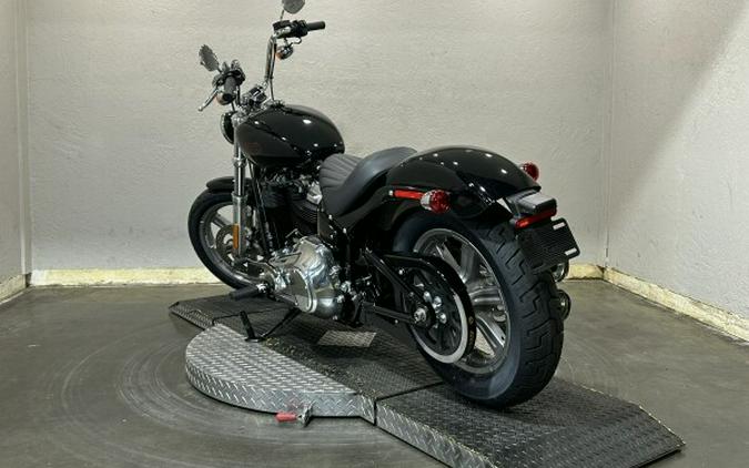 Harley-Davidson Softail Standard 2024 FXST 84385879 VIVID BLACK