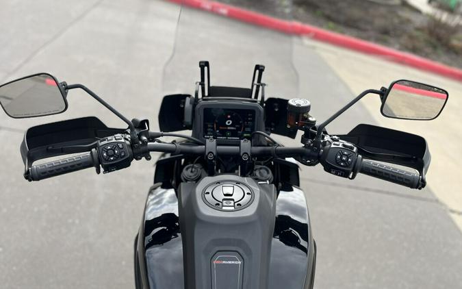 2021 Harley-Davidson® RA1250S Pan America™ Vivid Black