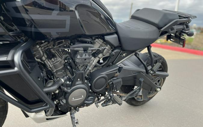 2021 Harley-Davidson® RA1250S Pan America™ Vivid Black