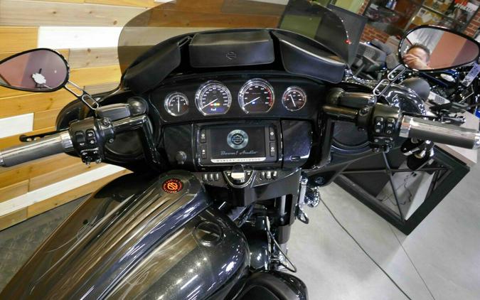 FLHXSE 2017 CVO Street Glide