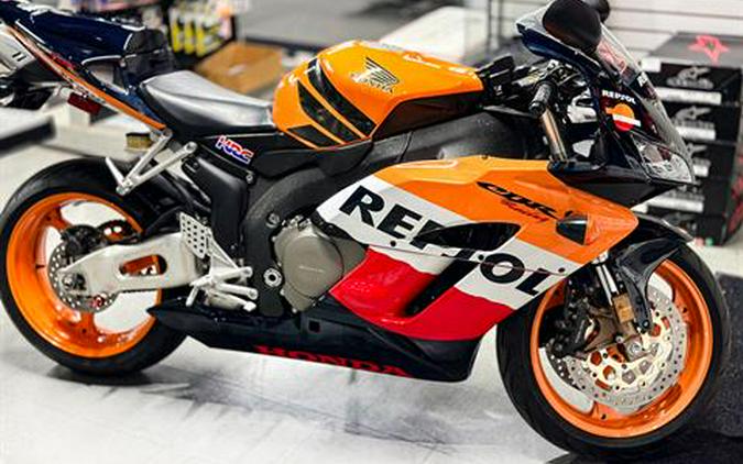 2005 Honda CBR®1000RR Repsol