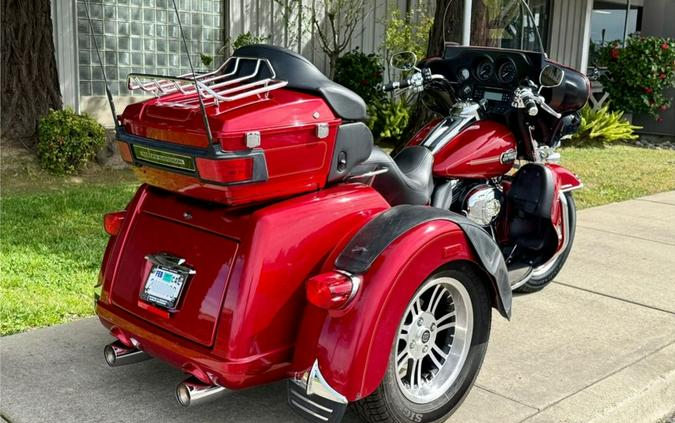 2013 Harley-Davidson® FLHTCUTG - Tri Glide® Ultra Classic®