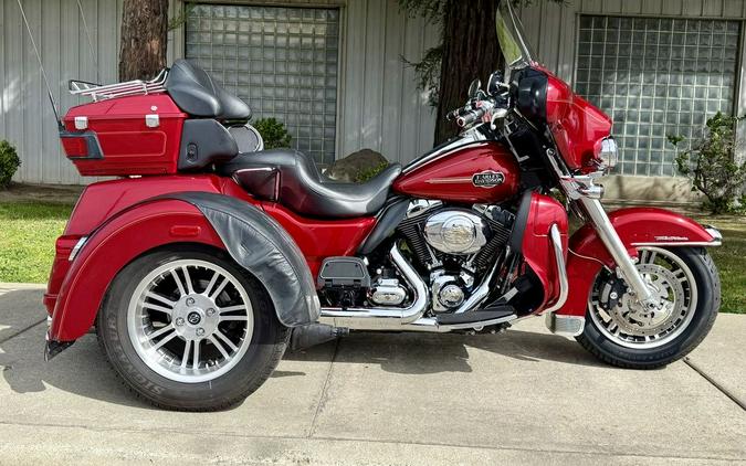 2013 Harley-Davidson® FLHTCUTG - Tri Glide® Ultra Classic®