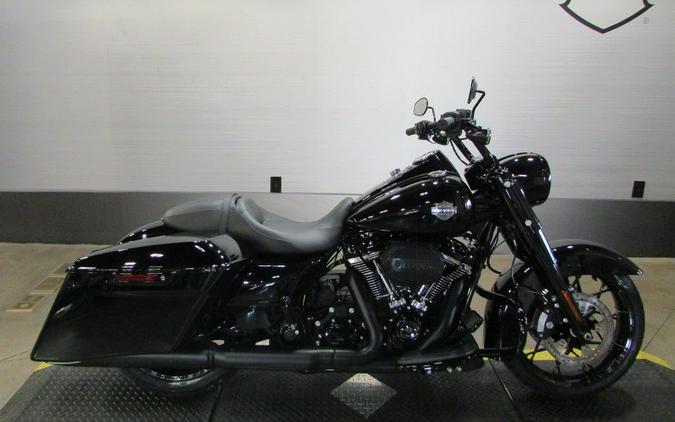 2025 Harley-Davidson® FLHRXS - Road King® Special