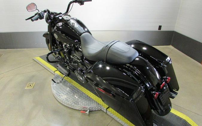 2025 Harley-Davidson® FLHRXS - Road King® Special