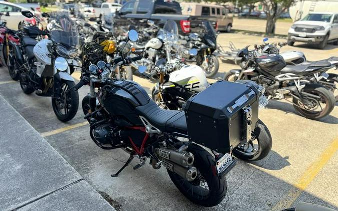 2021 BMW R nineT Scrambler 719 Black Storm Metallic/Racing Red