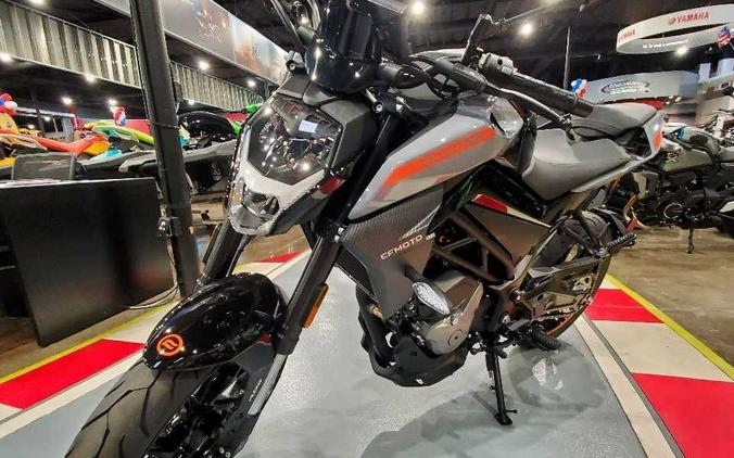 2023 CFMoto 300NK