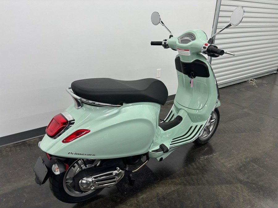 2025 Vespa Primavera 50