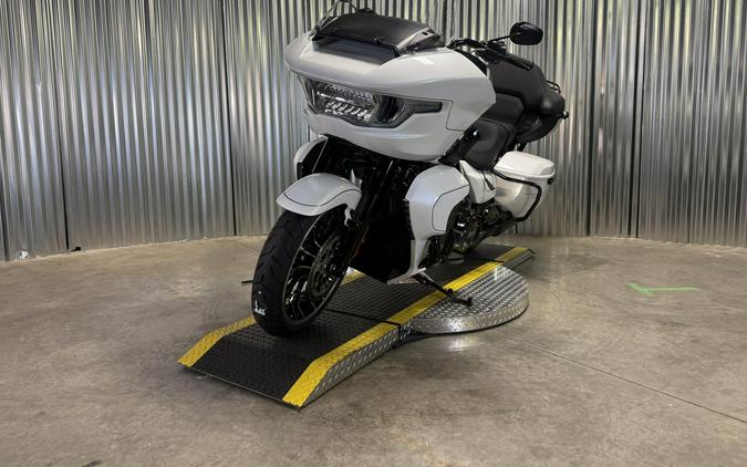 2026 Harley-Davidson Road Glide Limited WHITE ONYX PRL W/ PINSTRIPE