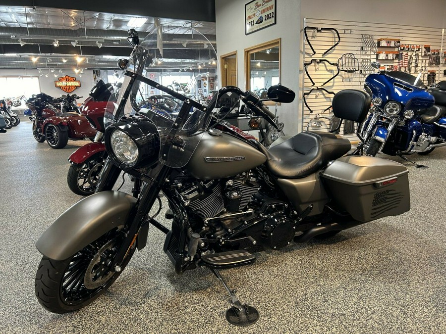 2018 Harley-Davidson® FLHRXS Road King® Special