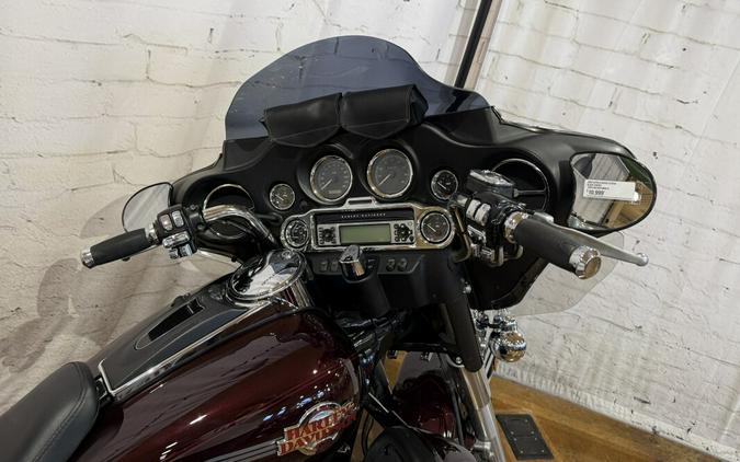 2006 Harley-Davidson® Electra Glide® Ultra Classic® FLHTCUI 669872 Black Cherry Pearl