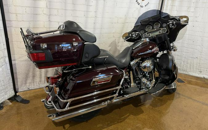 2006 Harley-Davidson® Electra Glide® Ultra Classic® FLHTCUI 669872 Black Cherry Pearl