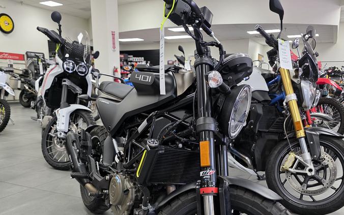 2023 Husqvarna Svartpilen 401