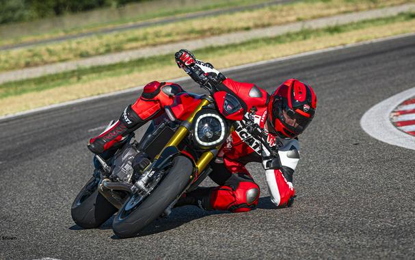 2024 Ducati Monster SP