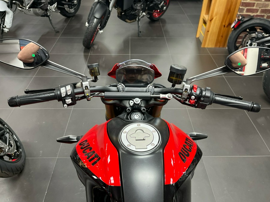 2024 Ducati Monster SP