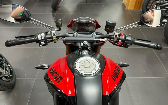 2024 Ducati Monster SP