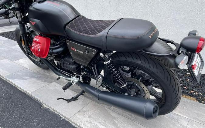 2018 Moto Guzzi V7 III Carbon