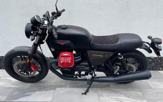 2018 Moto Guzzi V7 III Carbon