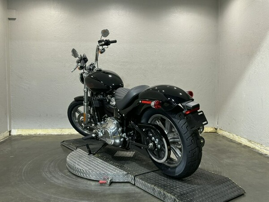 Harley-Davidson Softail Standard 2024 FXST 84385801 VIVID BLACK