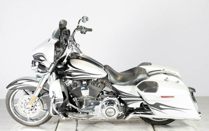 2015 Harley-Davidson CVO Street Glide