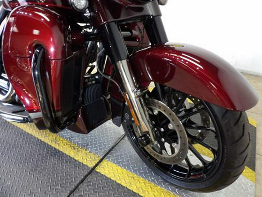 2019 Harley-Davidson CVO™ Street Glide®